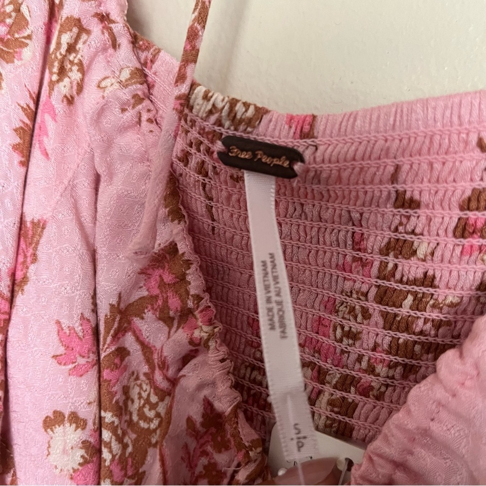 Free People Hilary Printed Top Size Small Pink Combo Smocked Back Blouse NEW - Picture 3 of 7